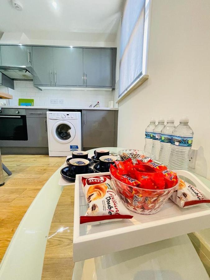Lovely 2 Bedroom Serviced Apartment In لندن المظهر الخارجي الصورة