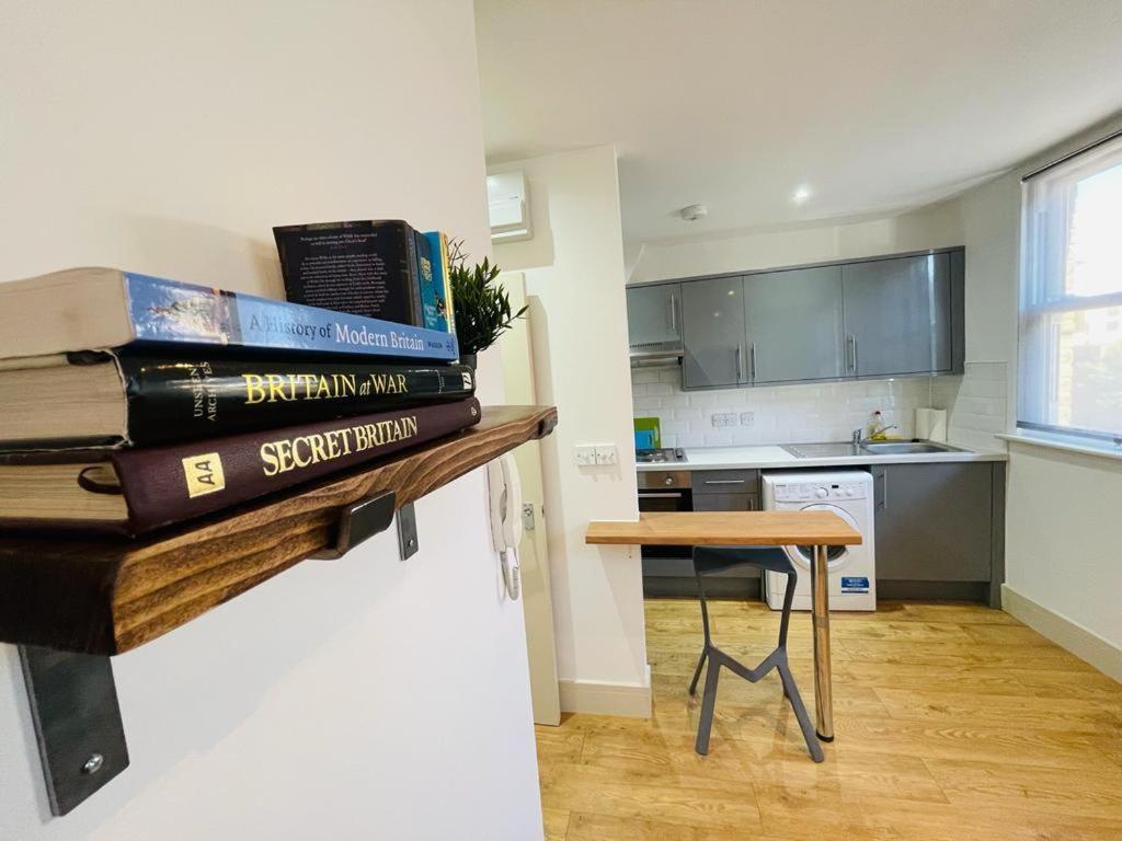 Lovely 2 Bedroom Serviced Apartment In لندن المظهر الخارجي الصورة